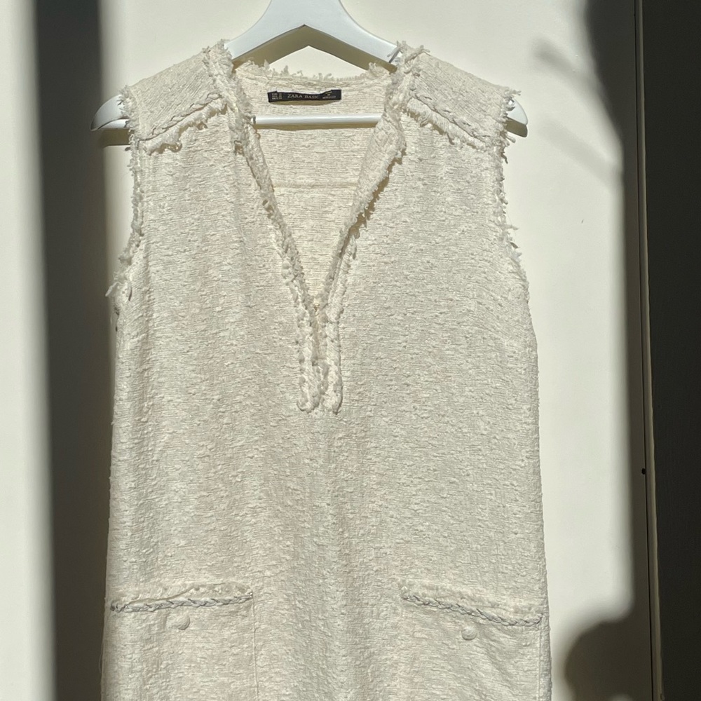 Beautiful Zara textured midi dress, size M.